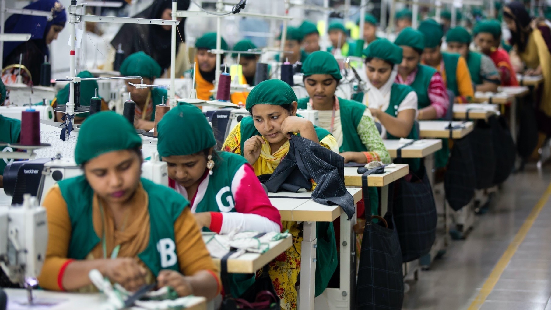 শুল্ক এড়াতে বাংলাদেশসহ চার দেশে পোশাক উৎপাদন করতে চায় ভারতীয় প্রতিষ্ঠান